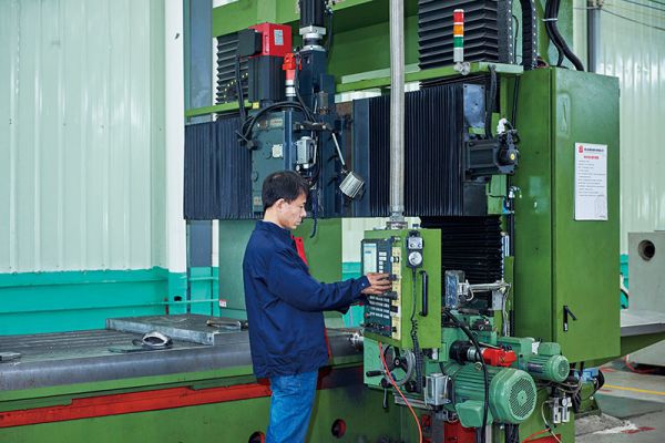  Станок продольно-фрезерный с подвижным порталом 