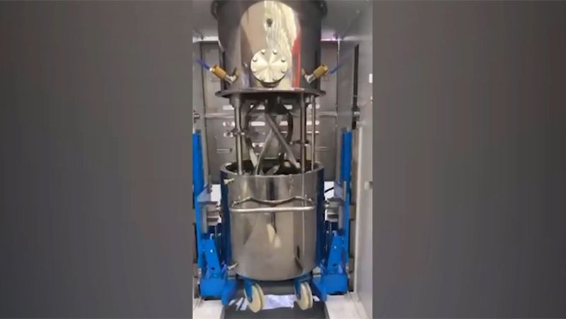 Вертикальная тестомесильная машина